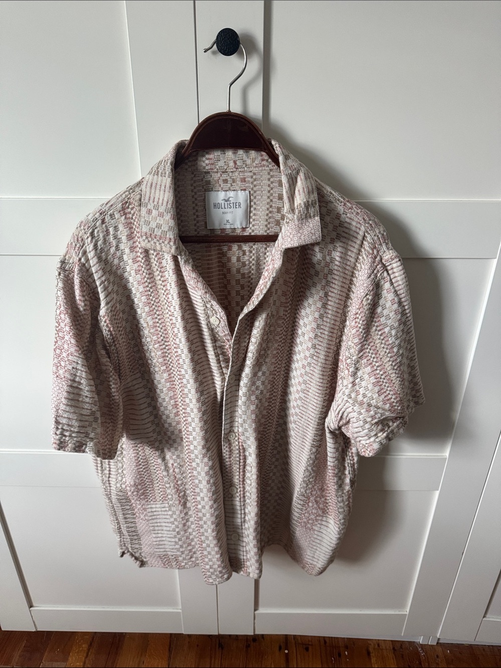 Hollister Men's Short-Sleeve Button Down Shirt - Pink & Beige Woven